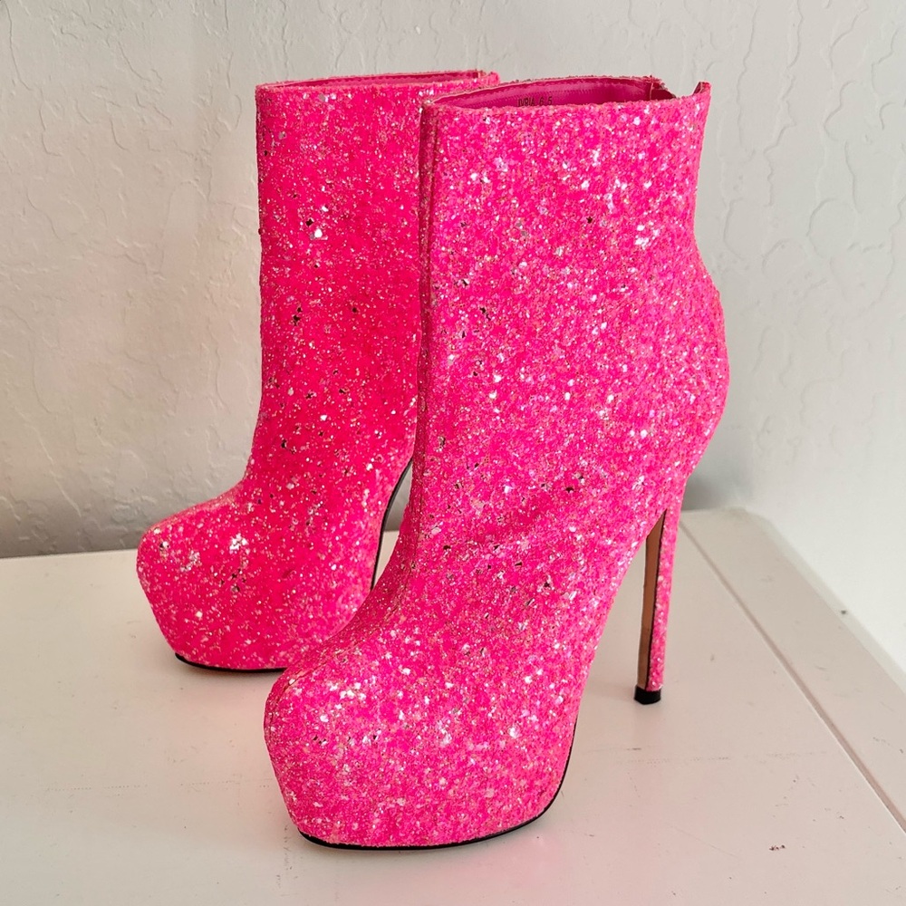 Privileged Shoes Lemon Drop Ivria Pink Glitter Platform Booties, Size 6.5 NIB